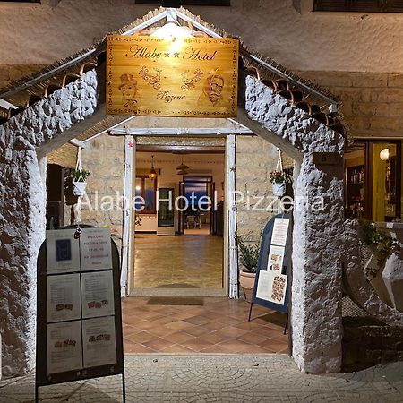 Alabe Hotel Marina Di Tresnuraghes Ngoại thất bức ảnh